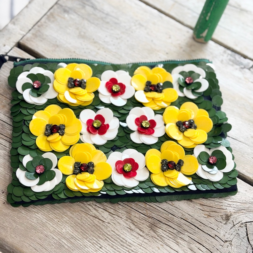 Floral 3D Beaded Clutch. Green | Yellow | Vibrant | Unique | Glam | 9x6 | EUC - Picture 4 of 8